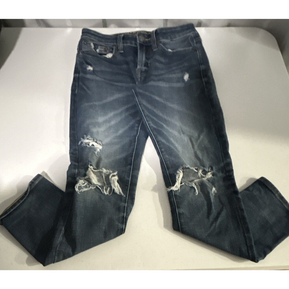 American Eagle Outfitters Women’s Medium Wash Blue Distressed Jeans: Size 4